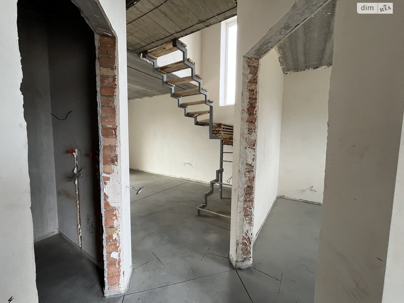 двухэтажный таунхаус, 112 кв. м, кирпич. Продажа в Зарванцах фото 1 двухэтажный таунхаус, 112 кв. м, кирпич. Продажа в Зарванцах фото 1