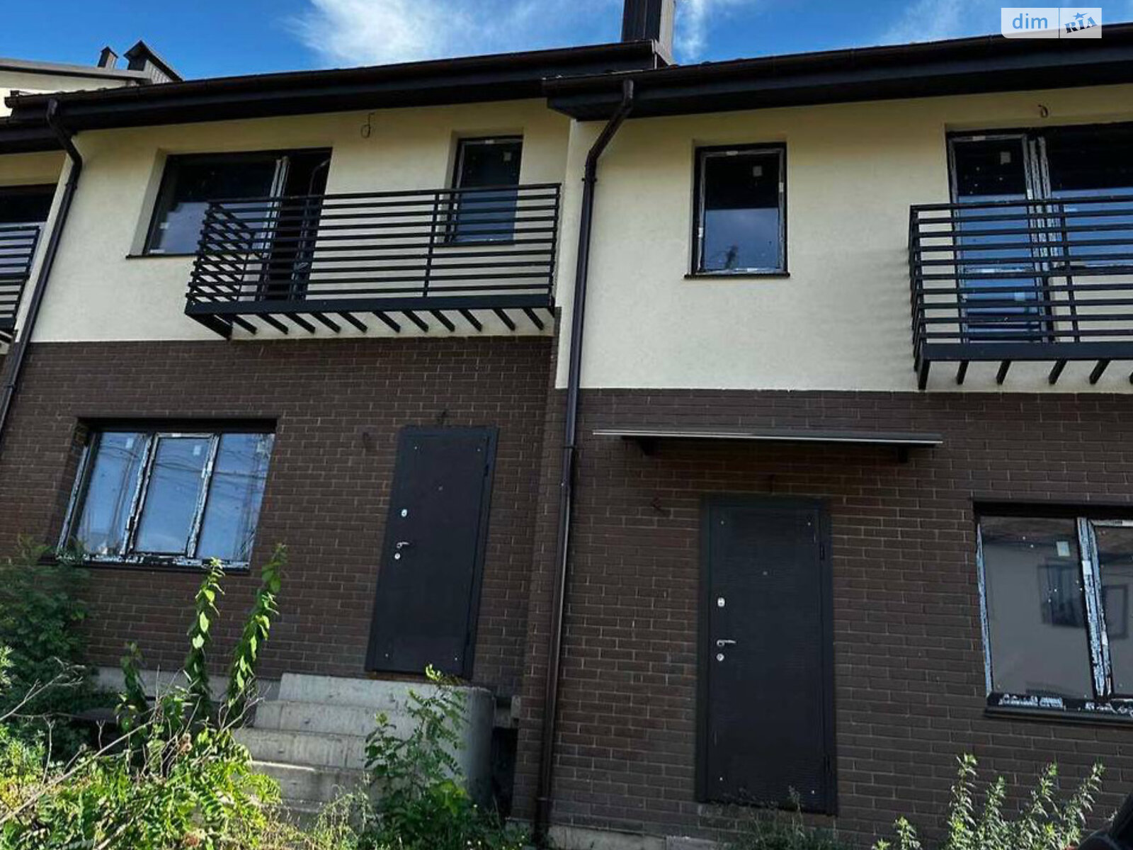 двухэтажный таунхаус, 106 кв. м, кирпич. Продажа в Зарванцах фото 1 двухэтажный таунхаус, 106 кв. м, кирпич. Продажа в Зарванцах фото 1
