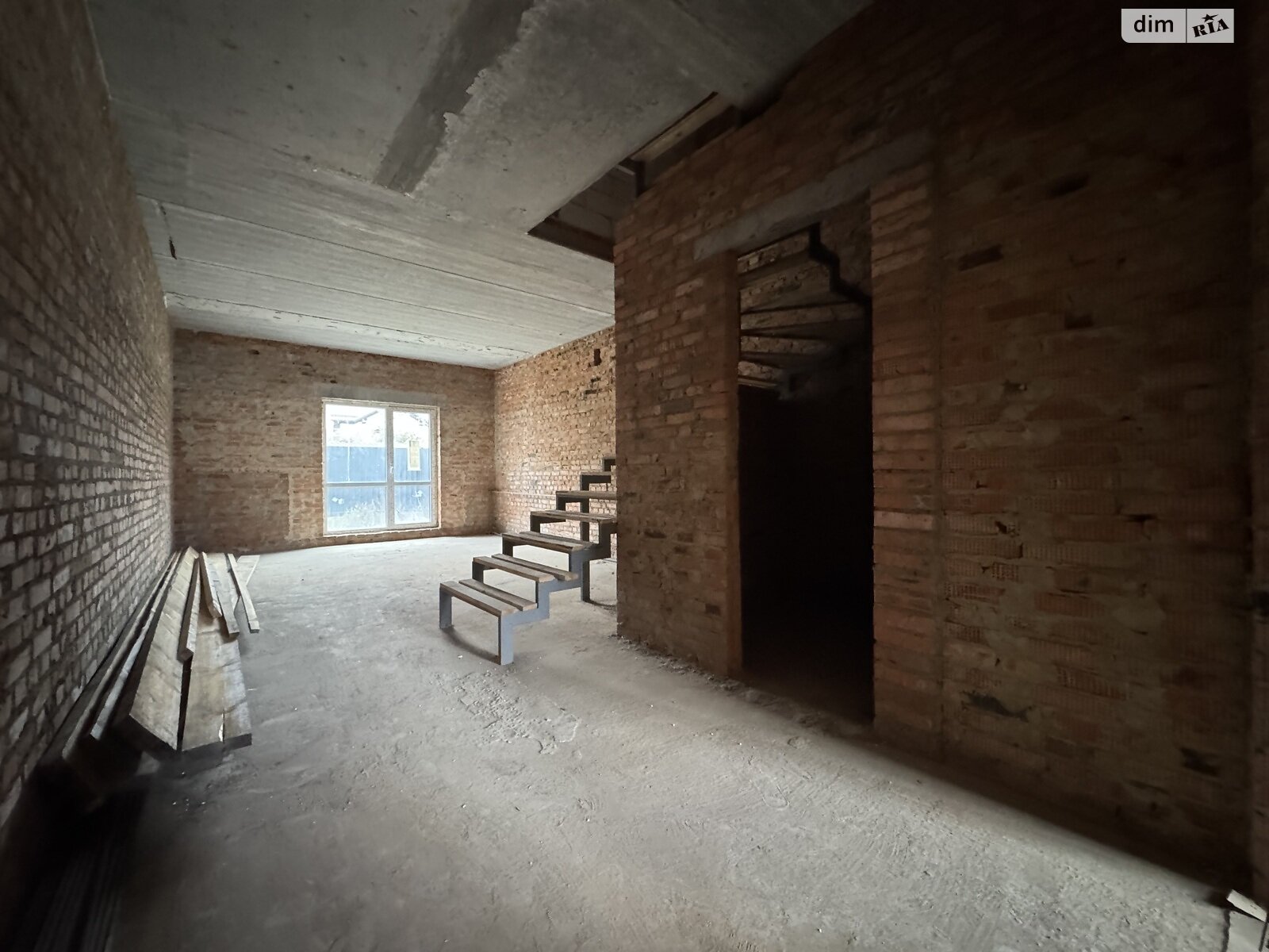 двухэтажный таунхаус, 115 кв. м, кирпич. Продажа в Зарванцах фото 1