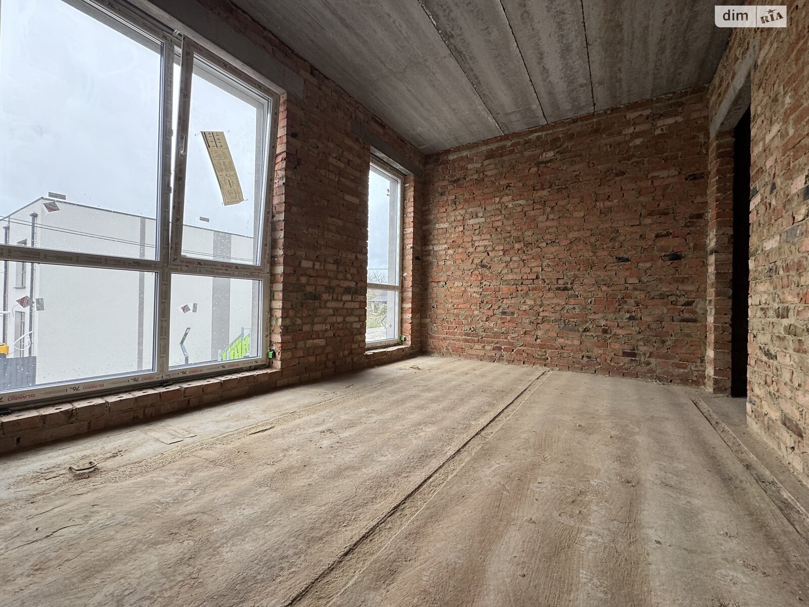 двухэтажный таунхаус, 115 кв. м, кирпич. Продажа в Зарванцах фото 1