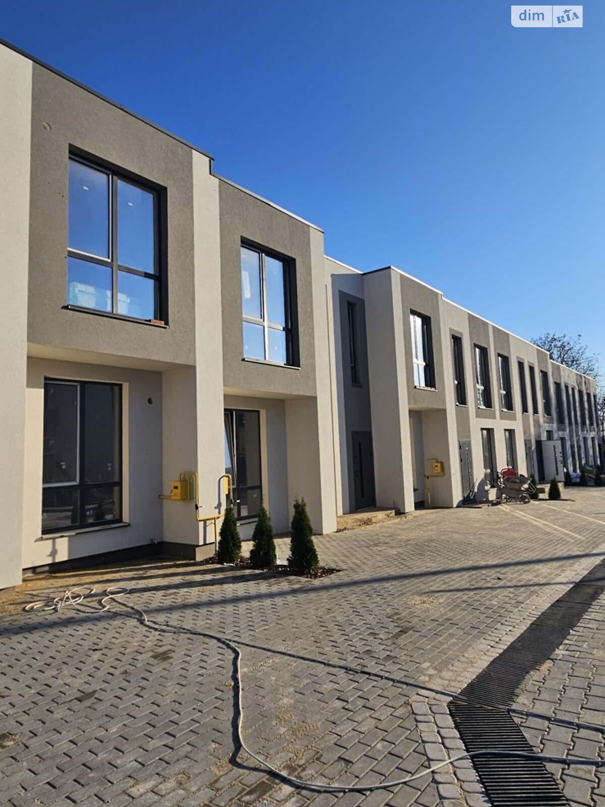 двухэтажный таунхаус, 115 кв. м, кирпич. Продажа в Зарванцах фото 1