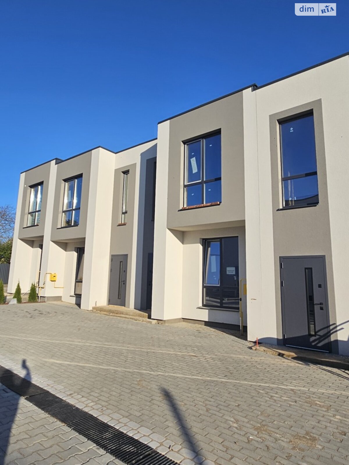 двухэтажный таунхаус, 115 кв. м, кирпич. Продажа в Зарванцах фото 1