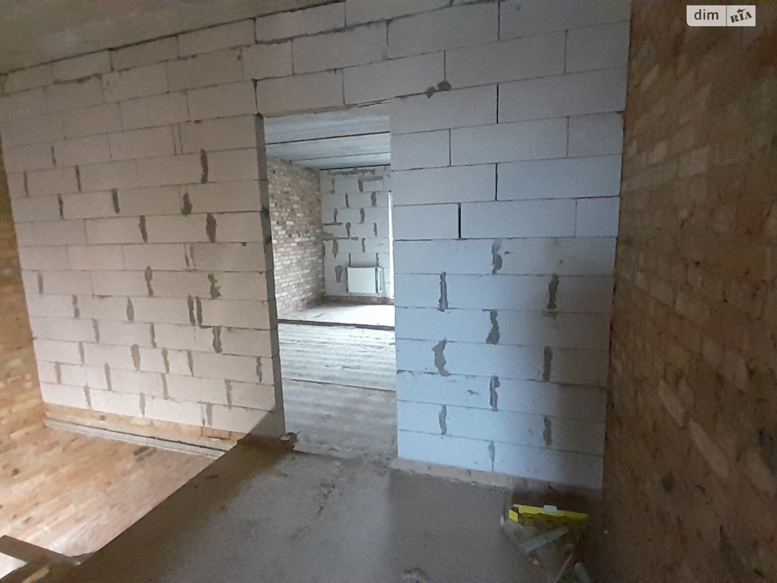 двухэтажный таунхаус, 115 кв. м, кирпич. Продажа в Зарванцах фото 1