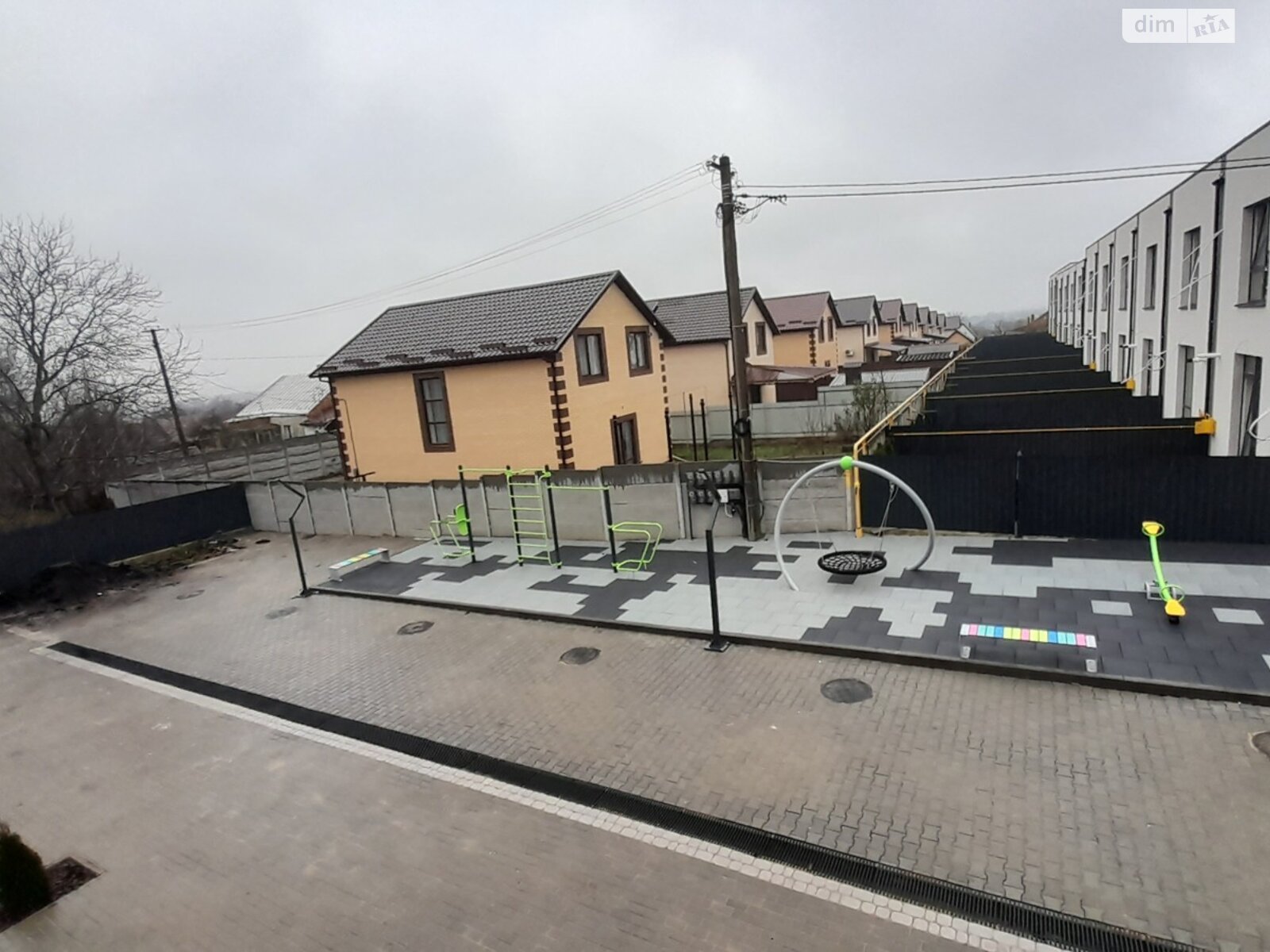 двухэтажный таунхаус, 115 кв. м, кирпич. Продажа в Зарванцах фото 1