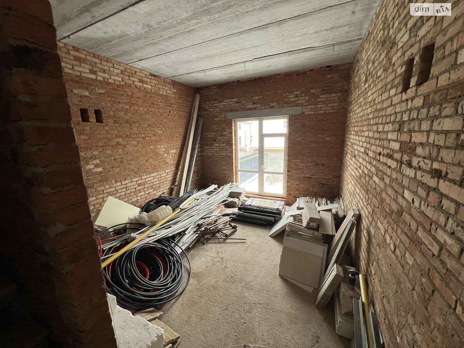 двухэтажный таунхаус, 130 кв. м, кирпич. Продажа в Зарванцах фото 1