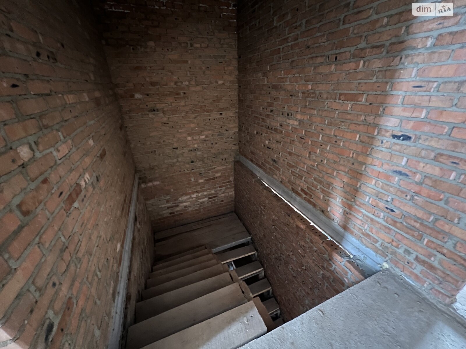 двухэтажный таунхаус, 130 кв. м, кирпич. Продажа в Зарванцах фото 1