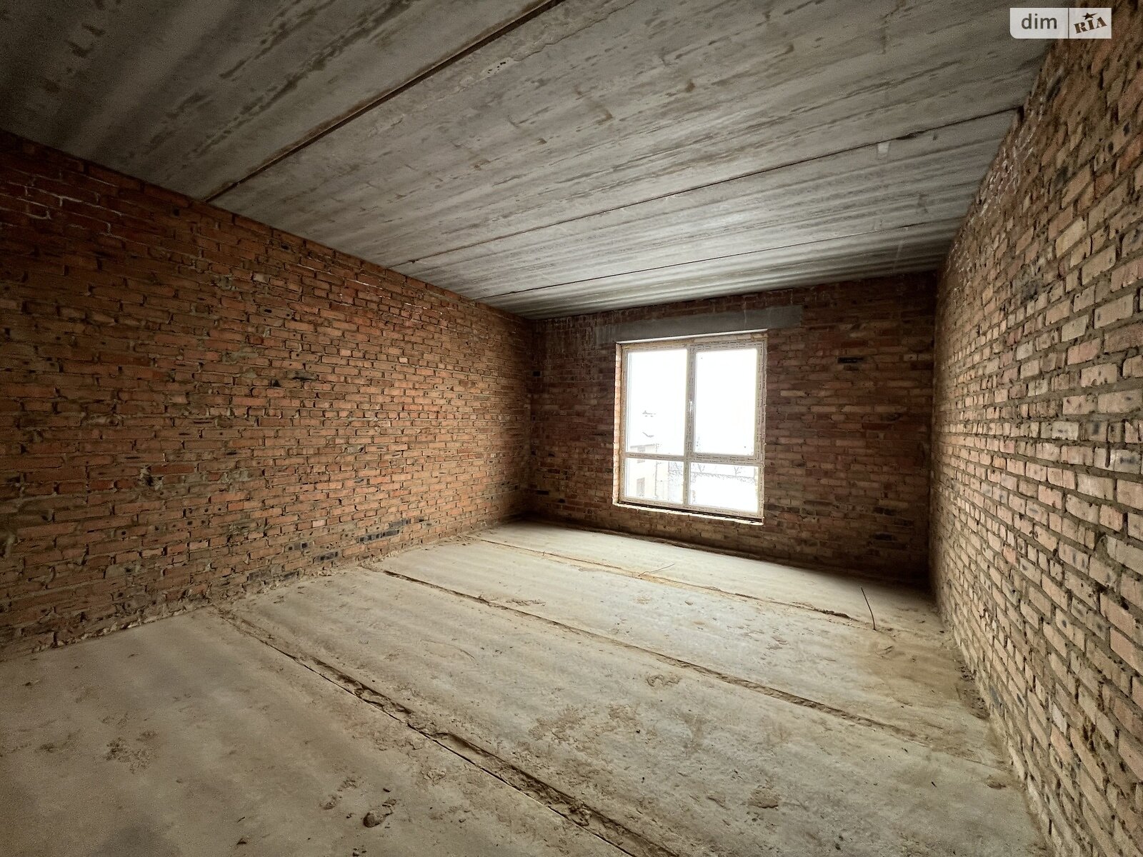 двухэтажный таунхаус, 130 кв. м, кирпич. Продажа в Зарванцах фото 1