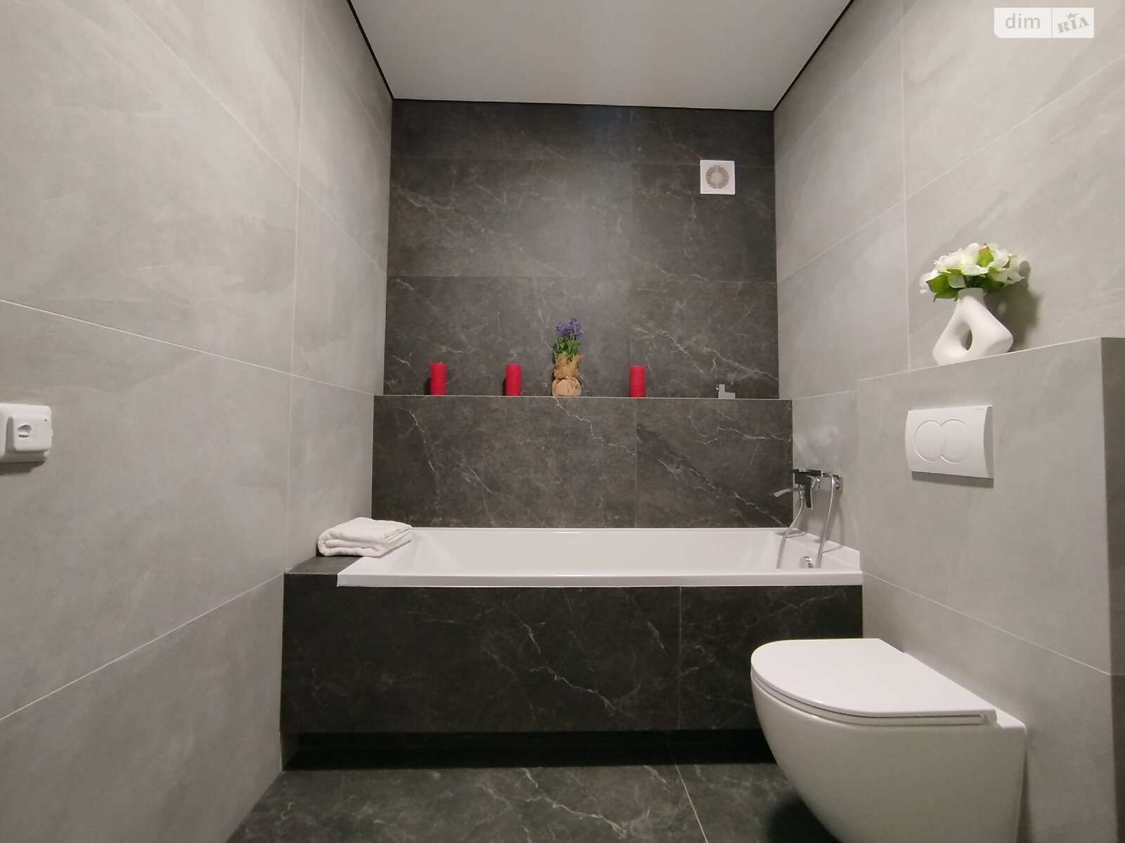 двухэтажный таунхаус, 116 кв. м, кирпич. Продажа в Зарванцах фото 1