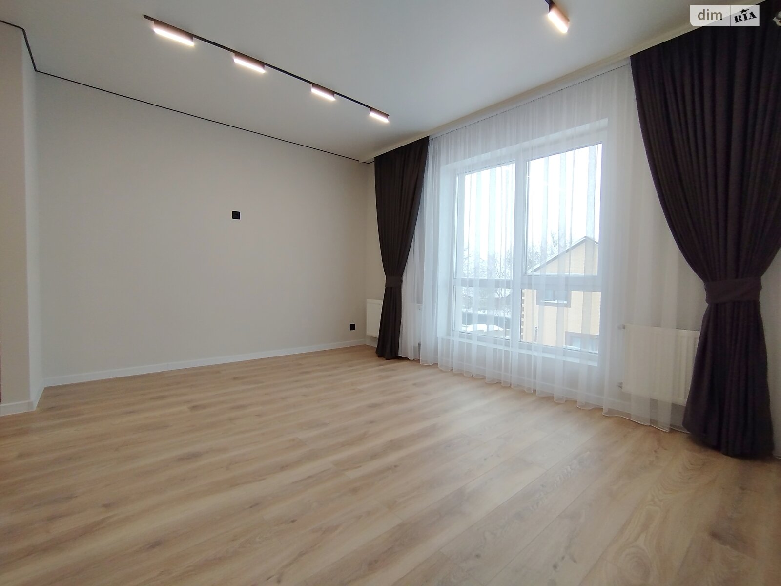 двухэтажный таунхаус, 116 кв. м, кирпич. Продажа в Зарванцах фото 1