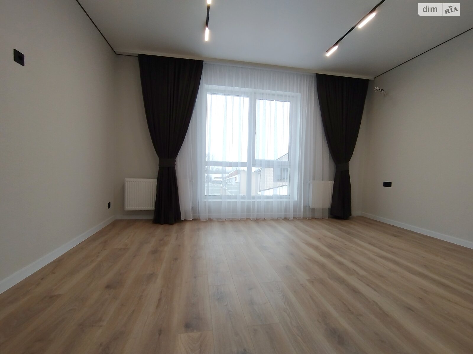 двухэтажный таунхаус, 116 кв. м, кирпич. Продажа в Зарванцах фото 1