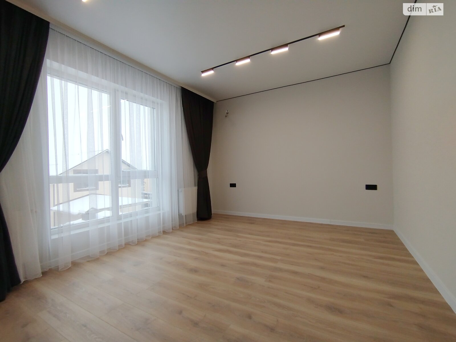 двухэтажный таунхаус, 116 кв. м, кирпич. Продажа в Зарванцах фото 1