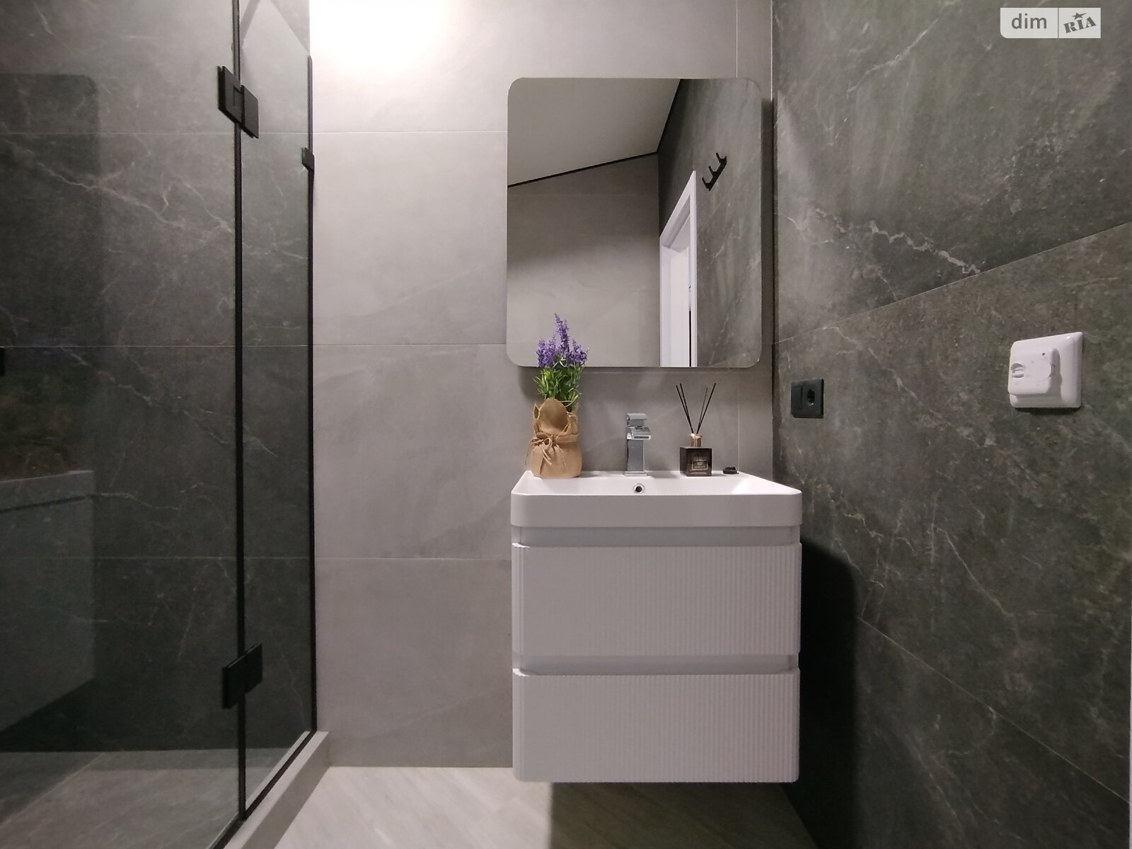 двухэтажный таунхаус, 116 кв. м, кирпич. Продажа в Зарванцах фото 1