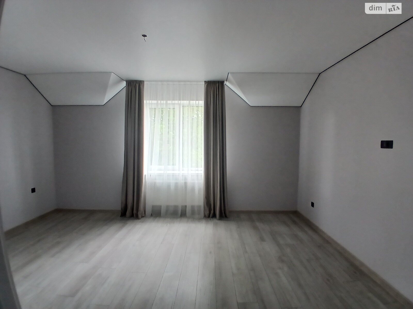 двухэтажный таунхаус, 105 кв. м, кирпич. Продажа в Зарванцах фото 1 двухэтажный таунхаус, 105 кв. м, кирпич. Продажа в Зарванцах фото 1