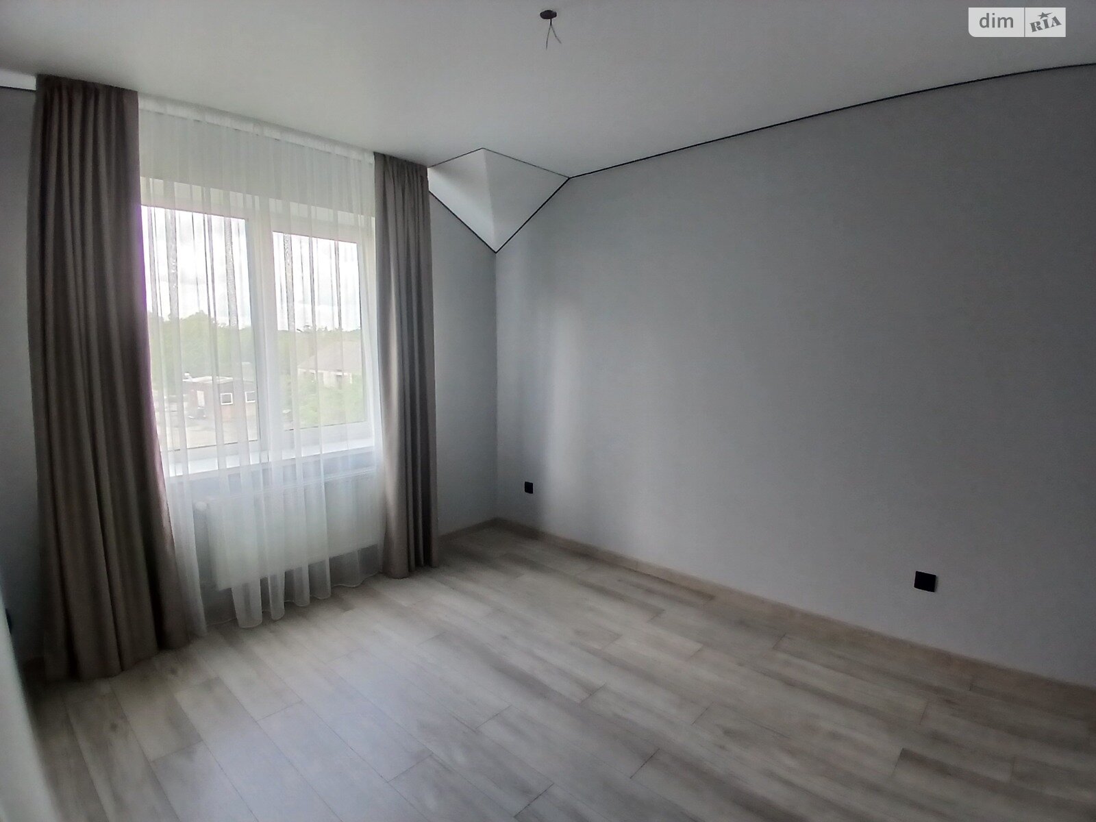 двухэтажный таунхаус, 105 кв. м, кирпич. Продажа в Зарванцах фото 1 двухэтажный таунхаус, 105 кв. м, кирпич. Продажа в Зарванцах фото 1