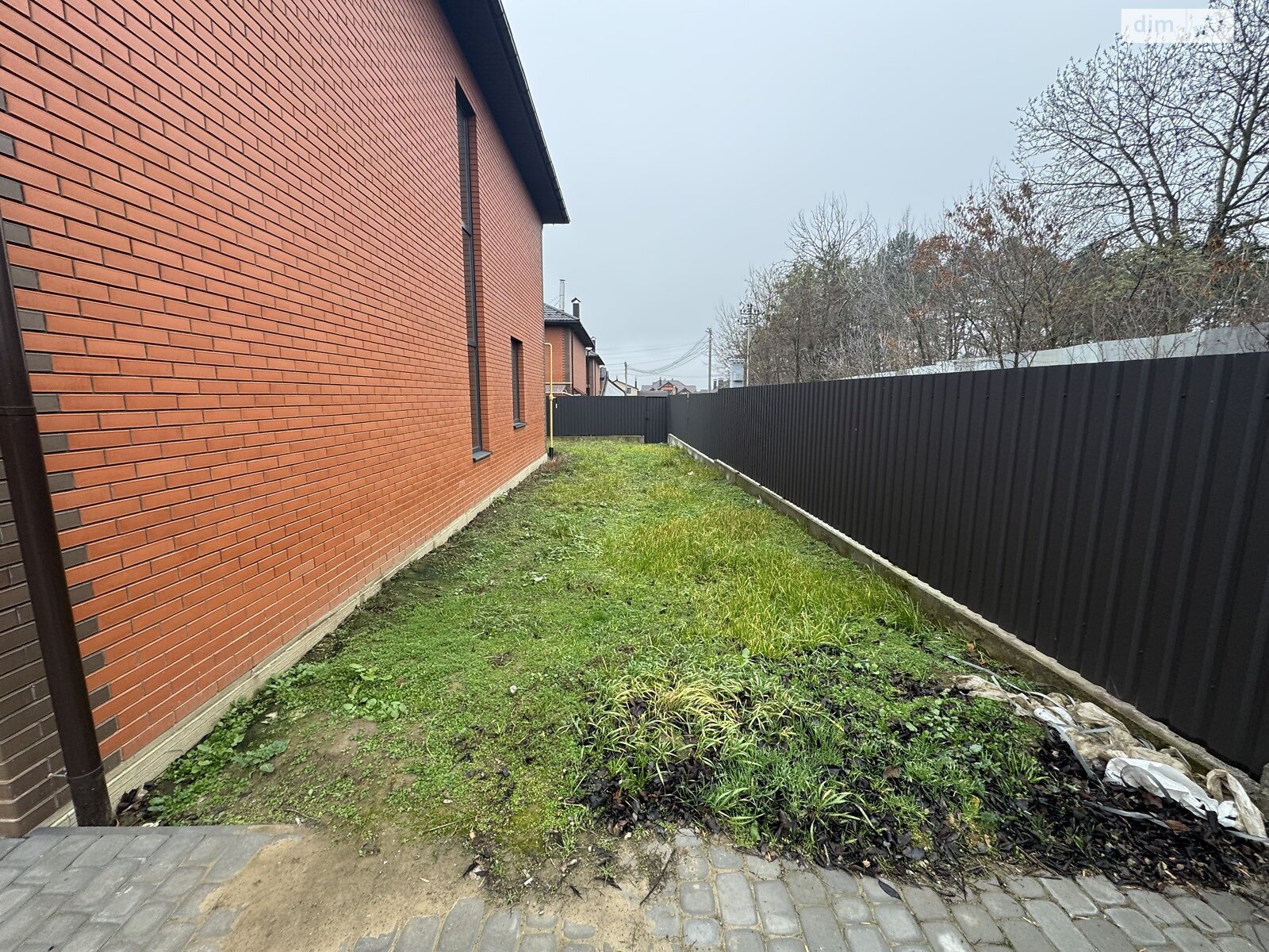 двухэтажный таунхаус, 137 кв. м, кирпич. Продажа в Зарванцах фото 1 двухэтажный таунхаус, 137 кв. м, кирпич. Продажа в Зарванцах фото 1