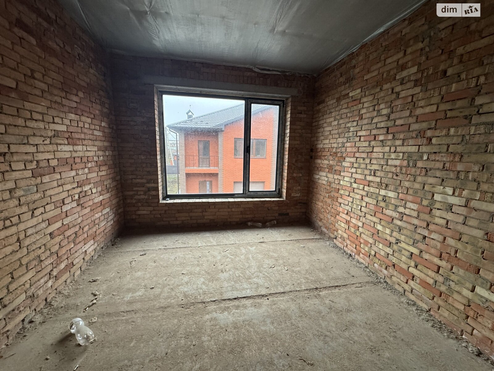 двухэтажный таунхаус, 137 кв. м, кирпич. Продажа в Зарванцах фото 1 двухэтажный таунхаус, 137 кв. м, кирпич. Продажа в Зарванцах фото 1