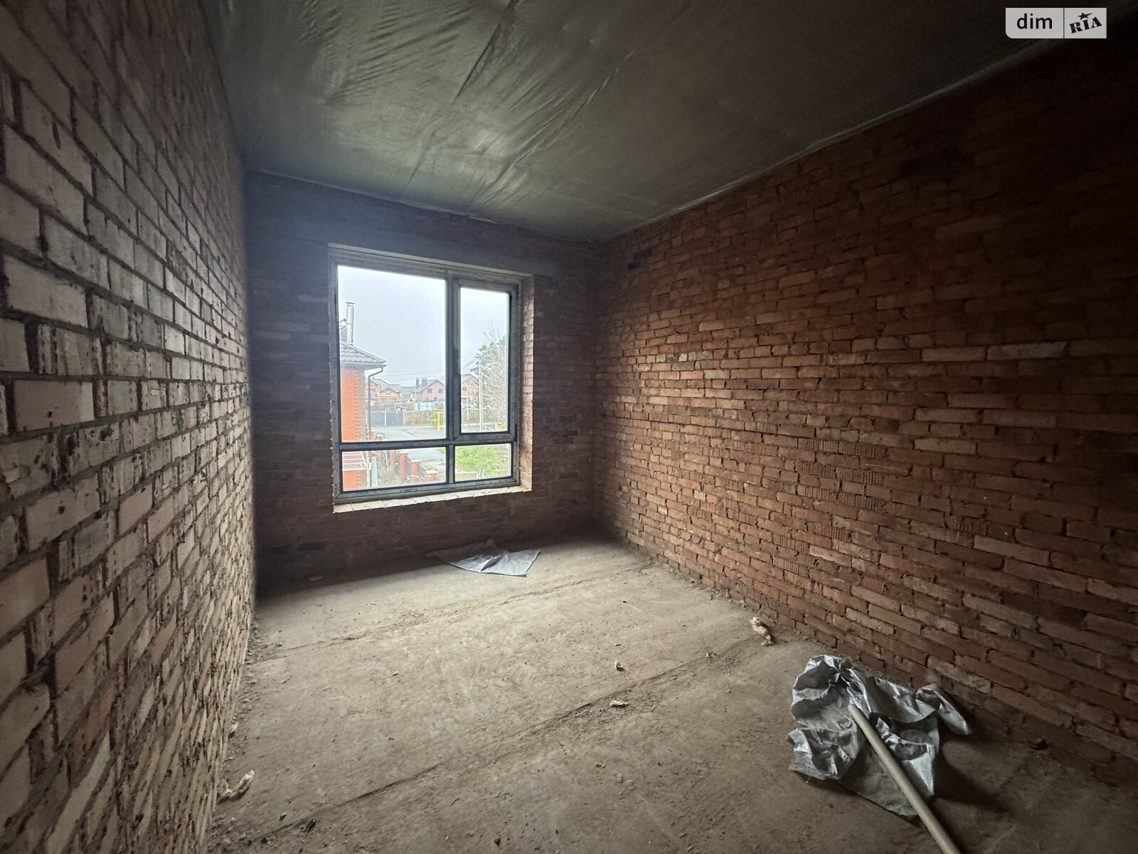 двухэтажный таунхаус, 137 кв. м, кирпич. Продажа в Зарванцах фото 1 двухэтажный таунхаус, 137 кв. м, кирпич. Продажа в Зарванцах фото 1