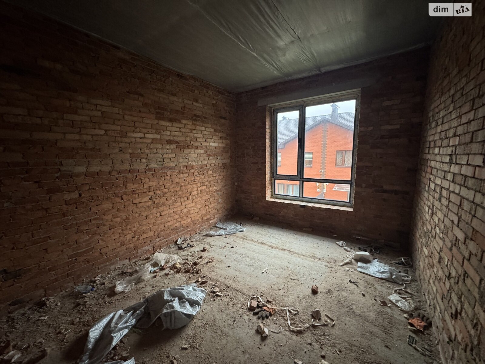 двухэтажный таунхаус, 137 кв. м, кирпич. Продажа в Зарванцах фото 1 двухэтажный таунхаус, 137 кв. м, кирпич. Продажа в Зарванцах фото 1