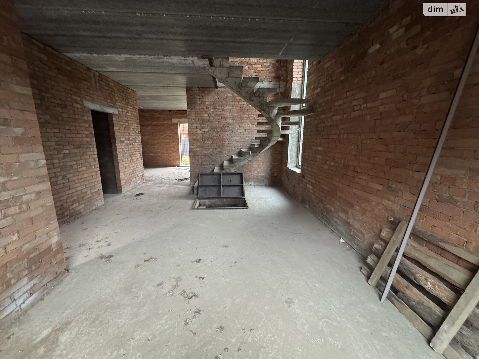 двухэтажный таунхаус, 137 кв. м, кирпич. Продажа в Зарванцах фото 1 двухэтажный таунхаус, 137 кв. м, кирпич. Продажа в Зарванцах фото 1