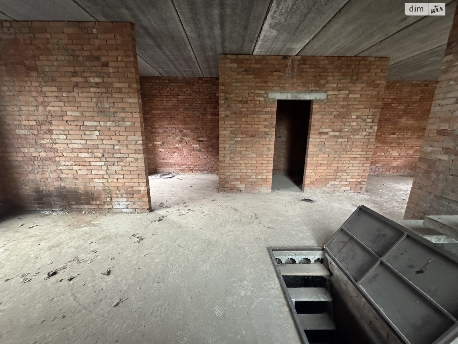 двухэтажный таунхаус, 137 кв. м, кирпич. Продажа в Зарванцах фото 1 двухэтажный таунхаус, 137 кв. м, кирпич. Продажа в Зарванцах фото 1