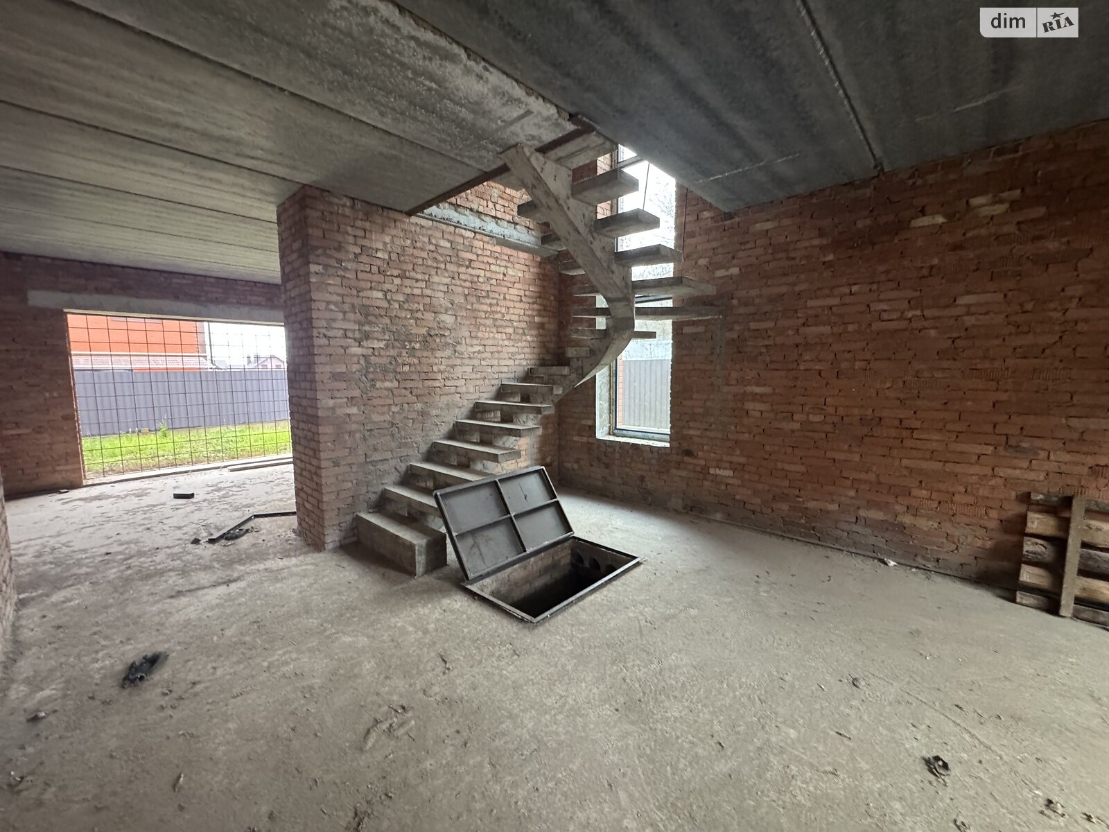 двухэтажный таунхаус, 137 кв. м, кирпич. Продажа в Зарванцах фото 1 двухэтажный таунхаус, 137 кв. м, кирпич. Продажа в Зарванцах фото 1