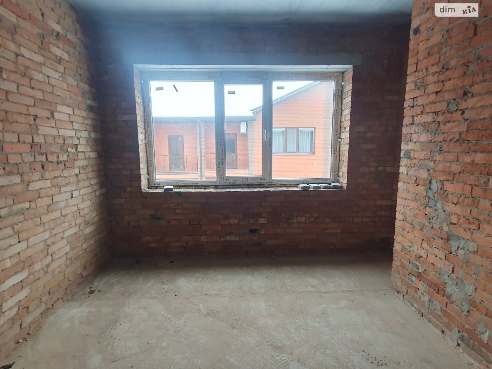 двухэтажный таунхаус, 145 кв. м, кирпич. Продажа в Зарванцах фото 1