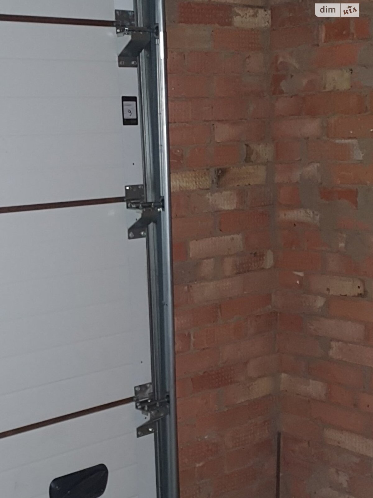 двухэтажный таунхаус, 145 кв. м, кирпич. Продажа в Зарванцах фото 1