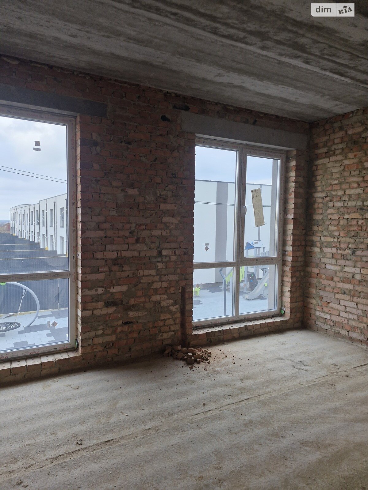 двухэтажный таунхаус, 115 кв. м, кирпич. Продажа в Зарванцах фото 1