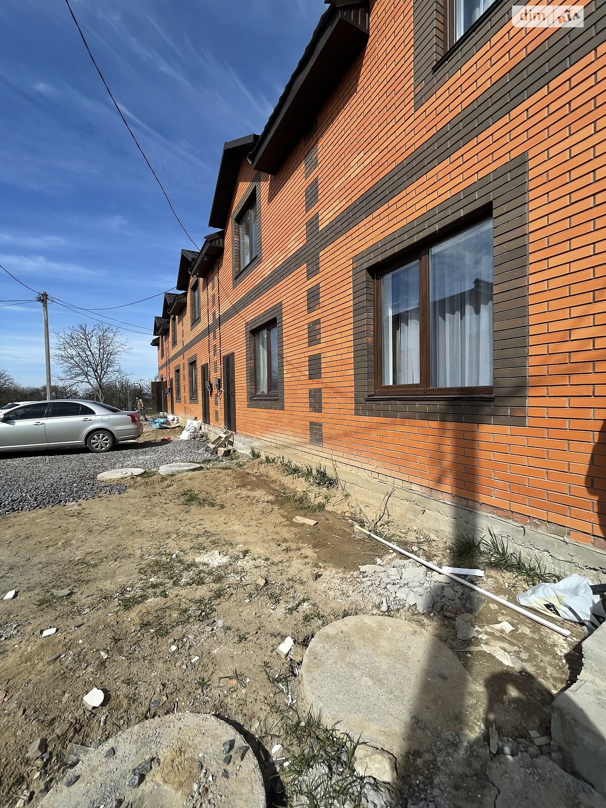 двухэтажный таунхаус, 95 кв. м, кирпич. Продажа в Зарванцах фото 1 двухэтажный таунхаус, 95 кв. м, кирпич. Продажа в Зарванцах фото 1