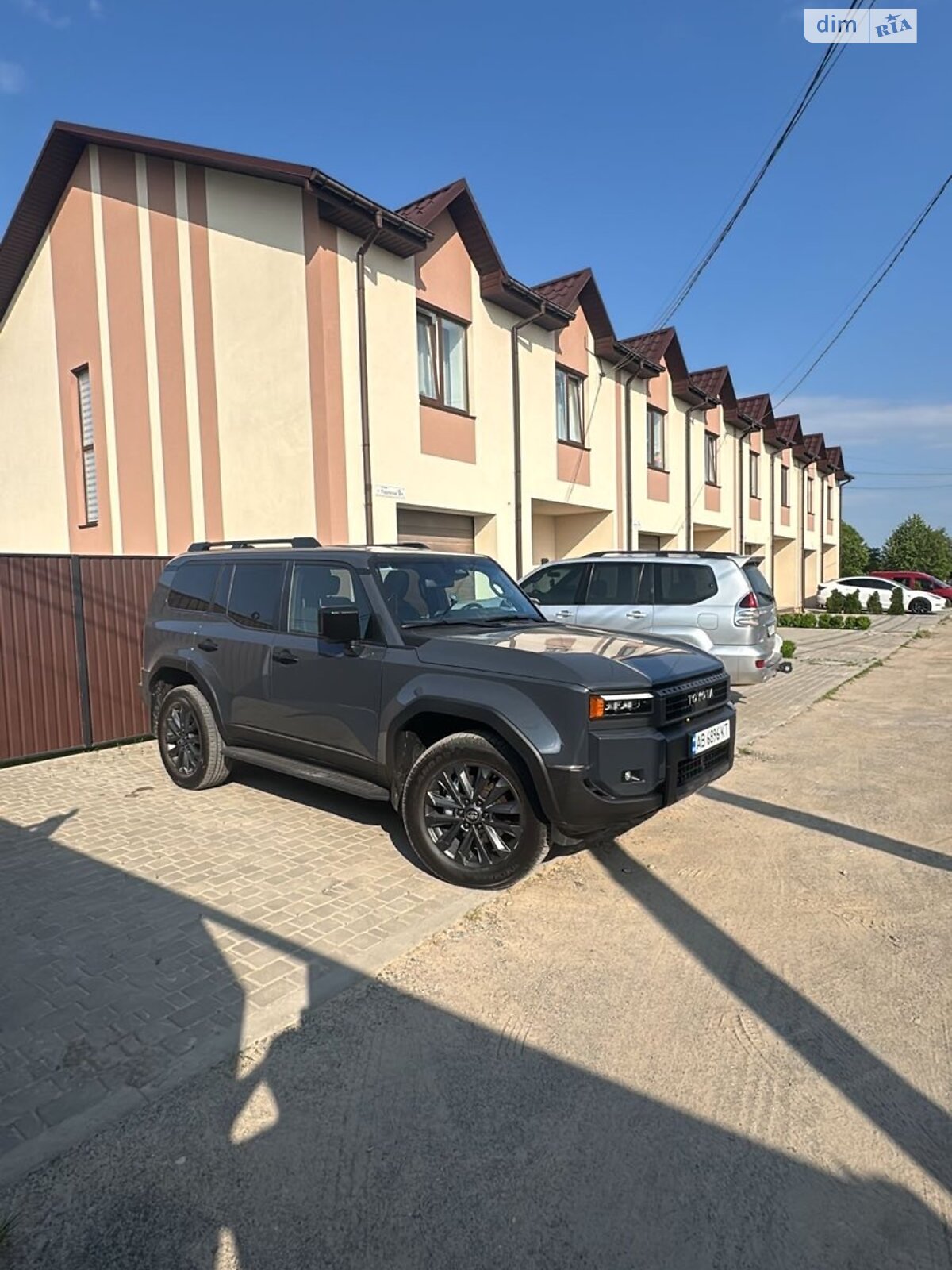 двухэтажный таунхаус, 160 кв. м, кирпич. Продажа в Зарванцах фото 1 двухэтажный таунхаус, 160 кв. м, кирпич. Продажа в Зарванцах фото 1