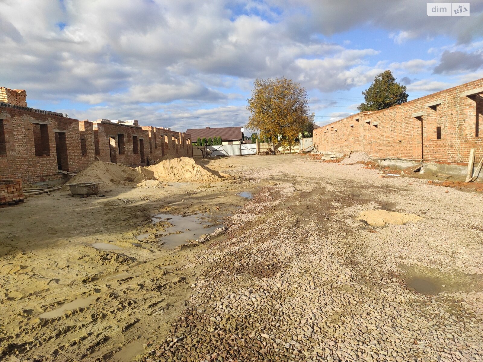 двухэтажный таунхаус, 100 кв. м, кирпич. Продажа в Здолбунове фото 1 двухэтажный таунхаус, 100 кв. м, кирпич. Продажа в Здолбунове фото 1