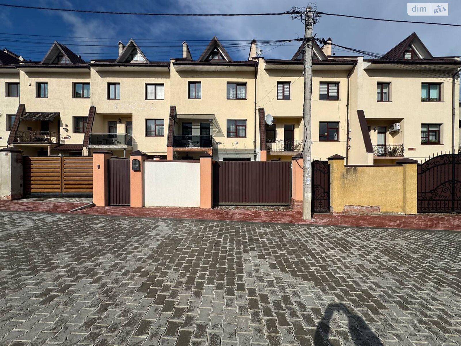 двоповерховий таунхаус, 142.7 кв. м, цегла. Продаж у Зимна Вода фото 1 двоповерховий таунхаус, 142.7 кв. м, цегла. Продаж у Зимна Вода фото 1