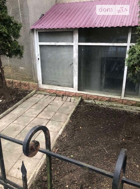Торгова площа в Чернівцях, продаж по Авангардна вулиця 49, район Фастівська, ціна: 54 000 долларів за об’єкт фото 1 Торгова площа в Чернівцях, продаж по Авангардна вулиця 49, район Фастівська, ціна: 54 000 долларів за об’єкт фото 1