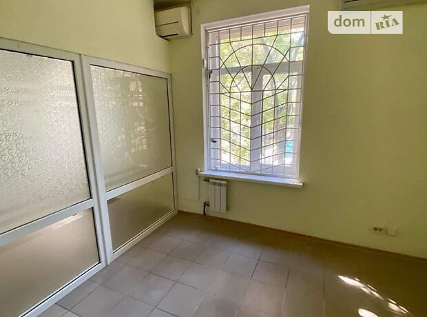 Торгова площа в Дніпрі, продаж по Яворницького Дмитра проспект, район Соборний, ціна: 400 000 долларів за об’єкт фото 1 Торгова площа в Дніпрі, продаж по Яворницького Дмитра проспект, район Соборний, ціна: 400 000 долларів за об’єкт фото 1