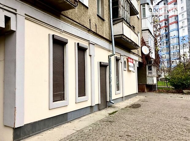 Торговая площадь в Ивано-Франковске, продажа по Мазепи 167/4, район Бам, цена: 50 000 долларов за объект фото 1 Торговая площадь в Ивано-Франковске, продажа по Мазепи 167/4, район Бам, цена: 50 000 долларов за объект фото 1