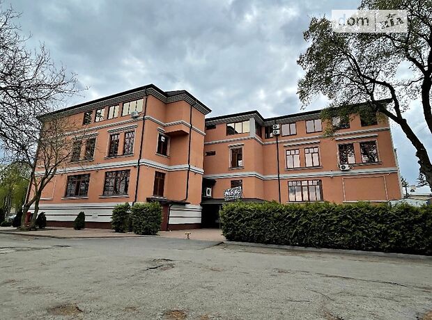 Торговая площадь в Корсуне-Шевченковском, продажа по Майдану Героїв 7, район Корсунь-Шевченковский, цена: договорная за объект фото 1 Торговая площадь в Корсуне-Шевченковском, продажа по Майдану Героїв 7, район Корсунь-Шевченковский, цена: договорная за объект фото 1