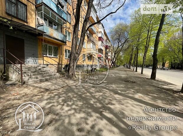 Торгова площа в Кривому Розі, продаж по Соборності 73, район Дзержинський, ціна: 18 000 долларів за об’єкт фото 1 Торгова площа в Кривому Розі, продаж по Соборності 73, район Дзержинський, ціна: 18 000 долларів за об’єкт фото 1