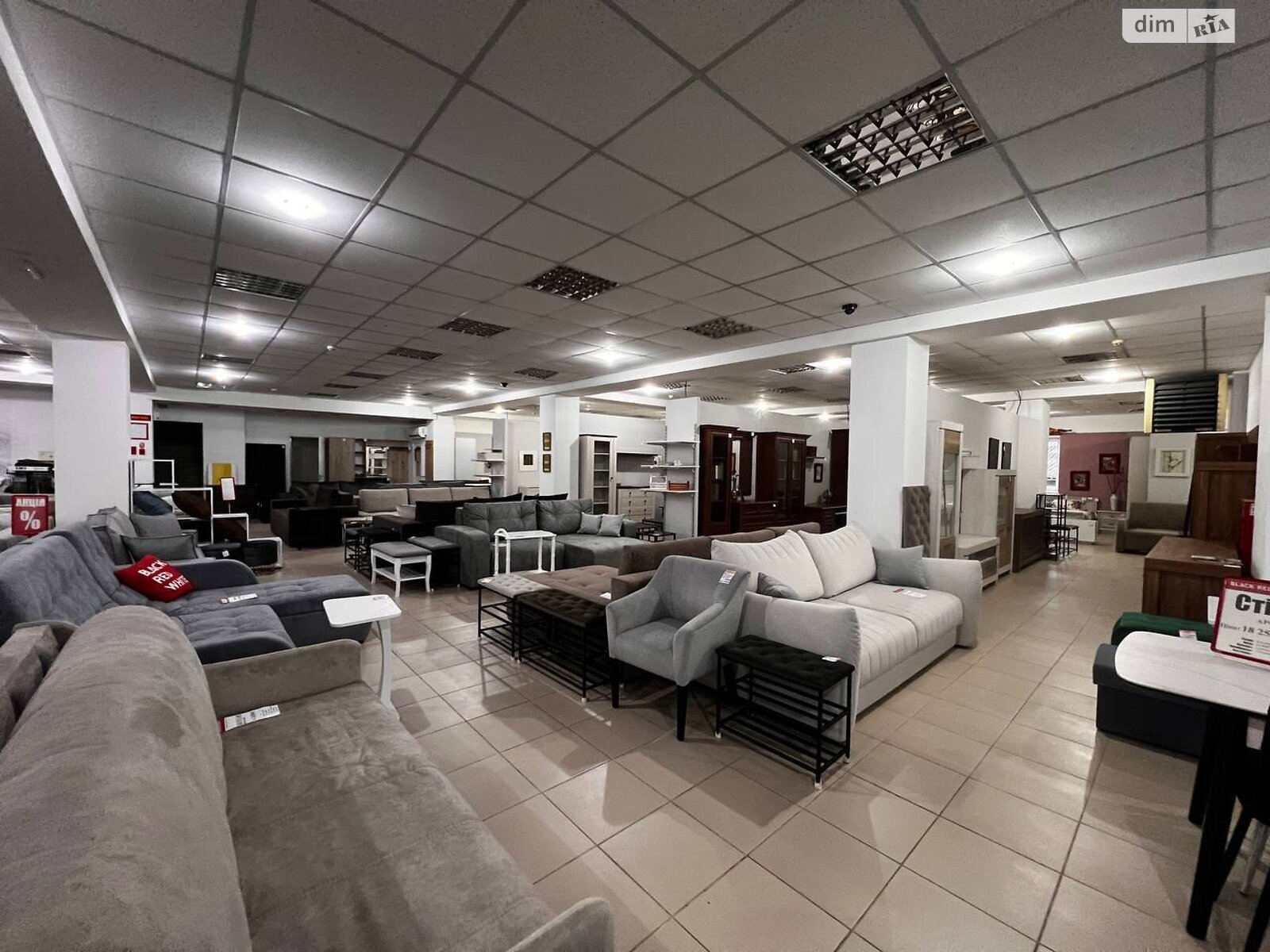 Спеціальне приміщення в Черкасах, продаж по Якубовського вулиця, район ПЗР, ціна: 700 000 доларів за об’єкт фото 1 Спеціальне приміщення в Черкасах, продаж по Якубовського вулиця, район ПЗР, ціна: 700 000 доларів за об’єкт фото 1