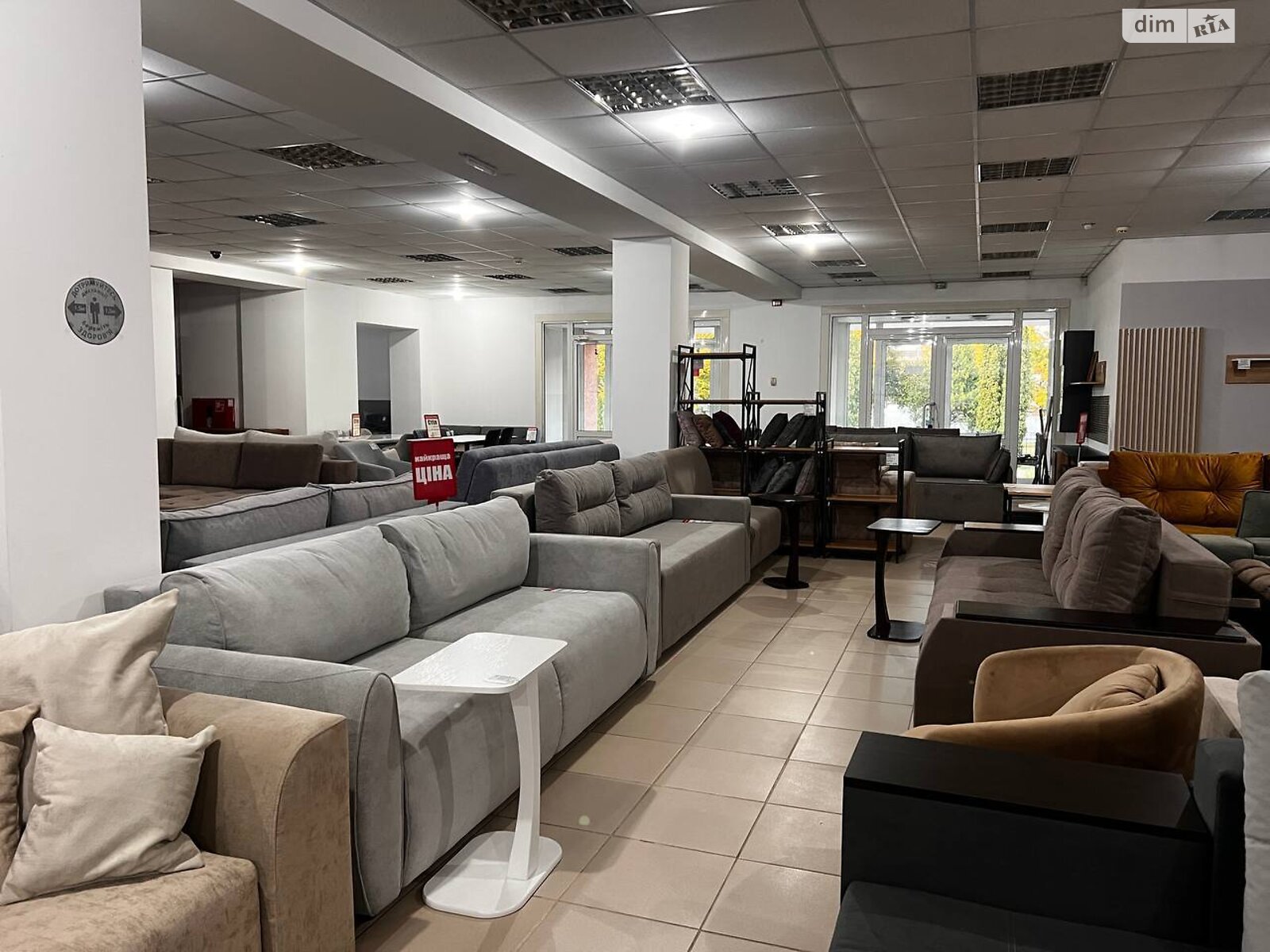 Спеціальне приміщення в Черкасах, продаж по Якубовського вулиця, район ПЗР, ціна: 700 000 доларів за об’єкт фото 1 Спеціальне приміщення в Черкасах, продаж по Якубовського вулиця, район ПЗР, ціна: 700 000 доларів за об’єкт фото 1