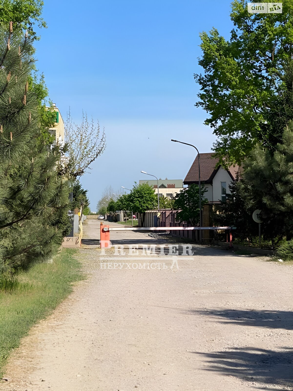 Земельна ділянка під житлову забудову в Олександрівці, площа 9.2 сотки фото 1 Земельна ділянка під житлову забудову в Олександрівці, площа 9.2 сотки фото 1
