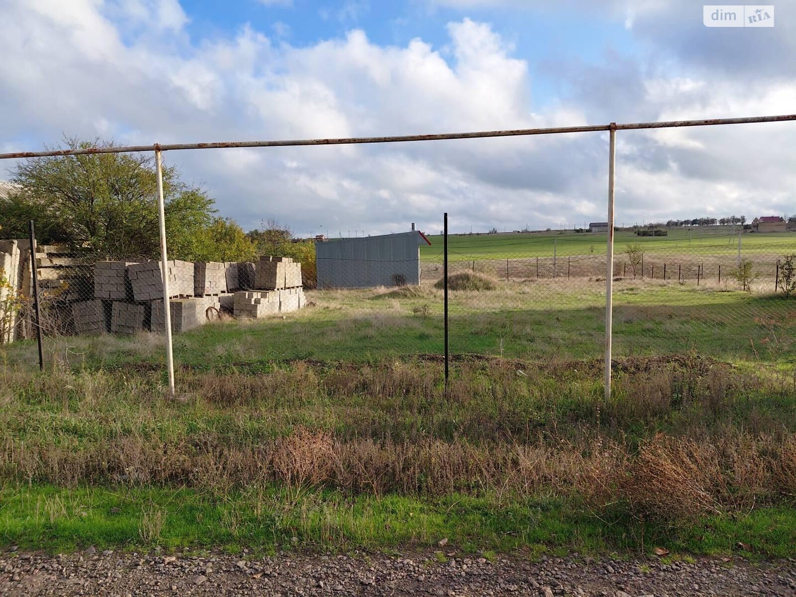 Земельный участок под жилую застройку в Александровке, площадь 10 соток фото 1 Земельный участок под жилую застройку в Александровке, площадь 10 соток фото 1