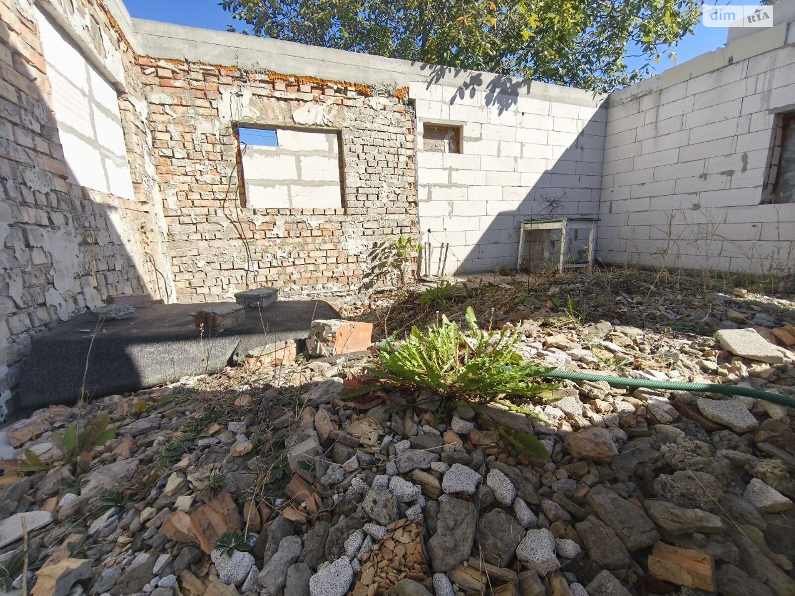 Земельна ділянка під житлову забудову в Андріївці, площа 6 соток фото 1 Земельна ділянка під житлову забудову в Андріївці, площа 6 соток фото 1