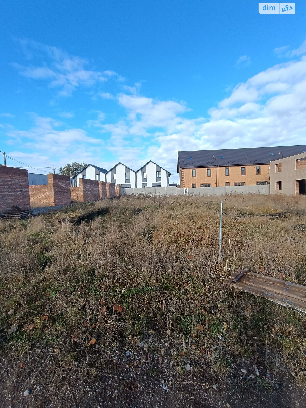 Земельный участок под жилую застройку в Березиной, площадь 5 соток фото 1 Земельный участок под жилую застройку в Березиной, площадь 5 соток фото 1