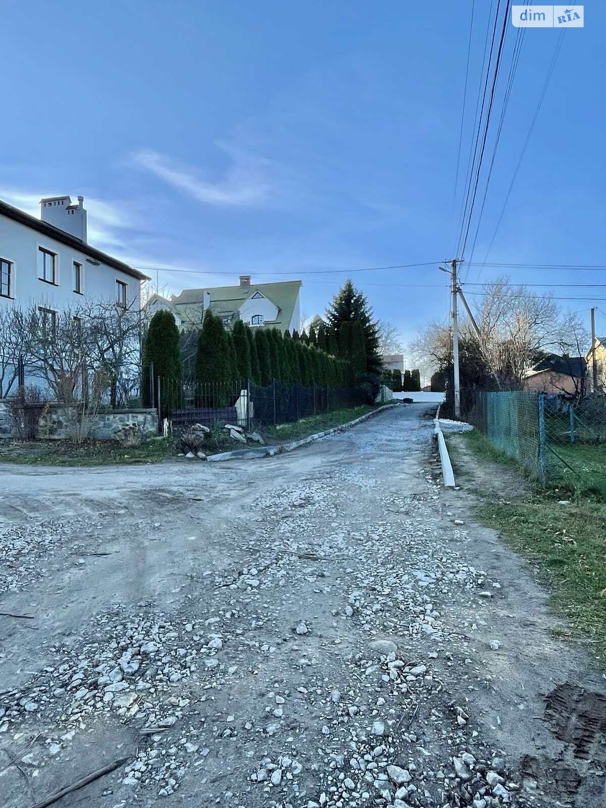 Земельный участок под жилую застройку в Брюховичах, площадь 7.4 сотки фото 1