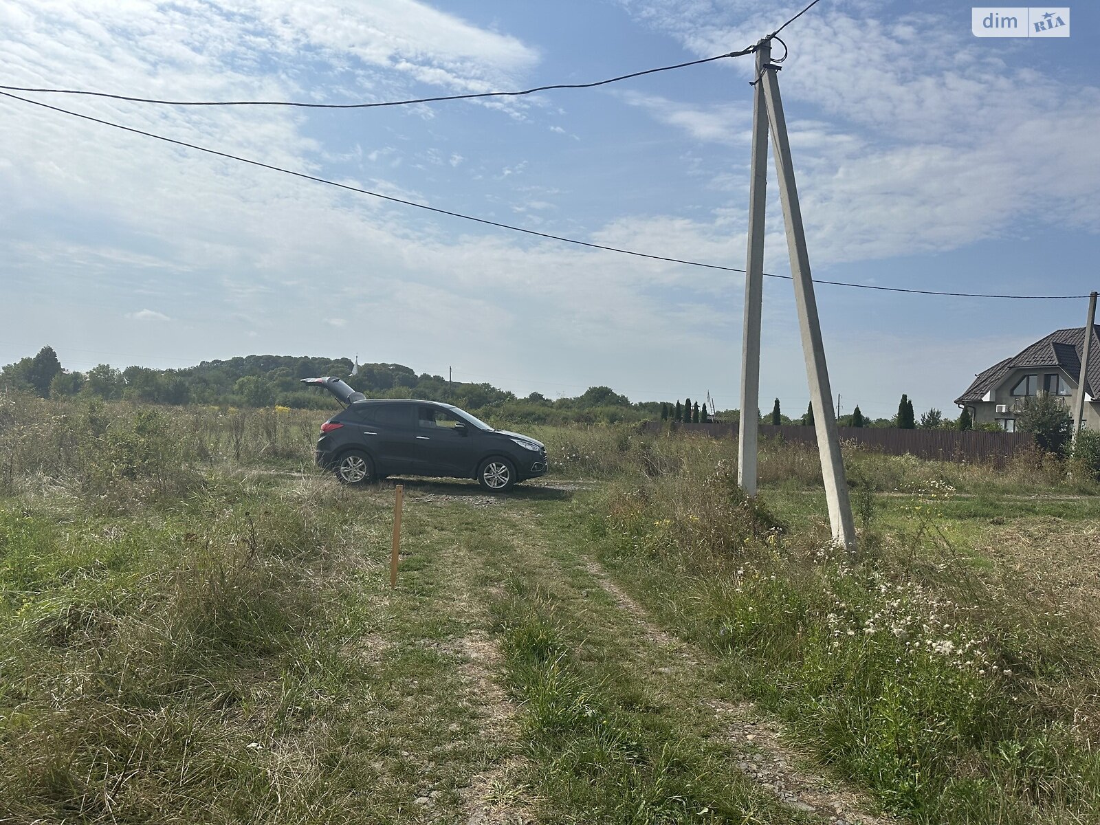 Земельный участок под жилую застройку в Часловцах, площадь 25 соток фото 1 Земельный участок под жилую застройку в Часловцах, площадь 25 соток фото 1