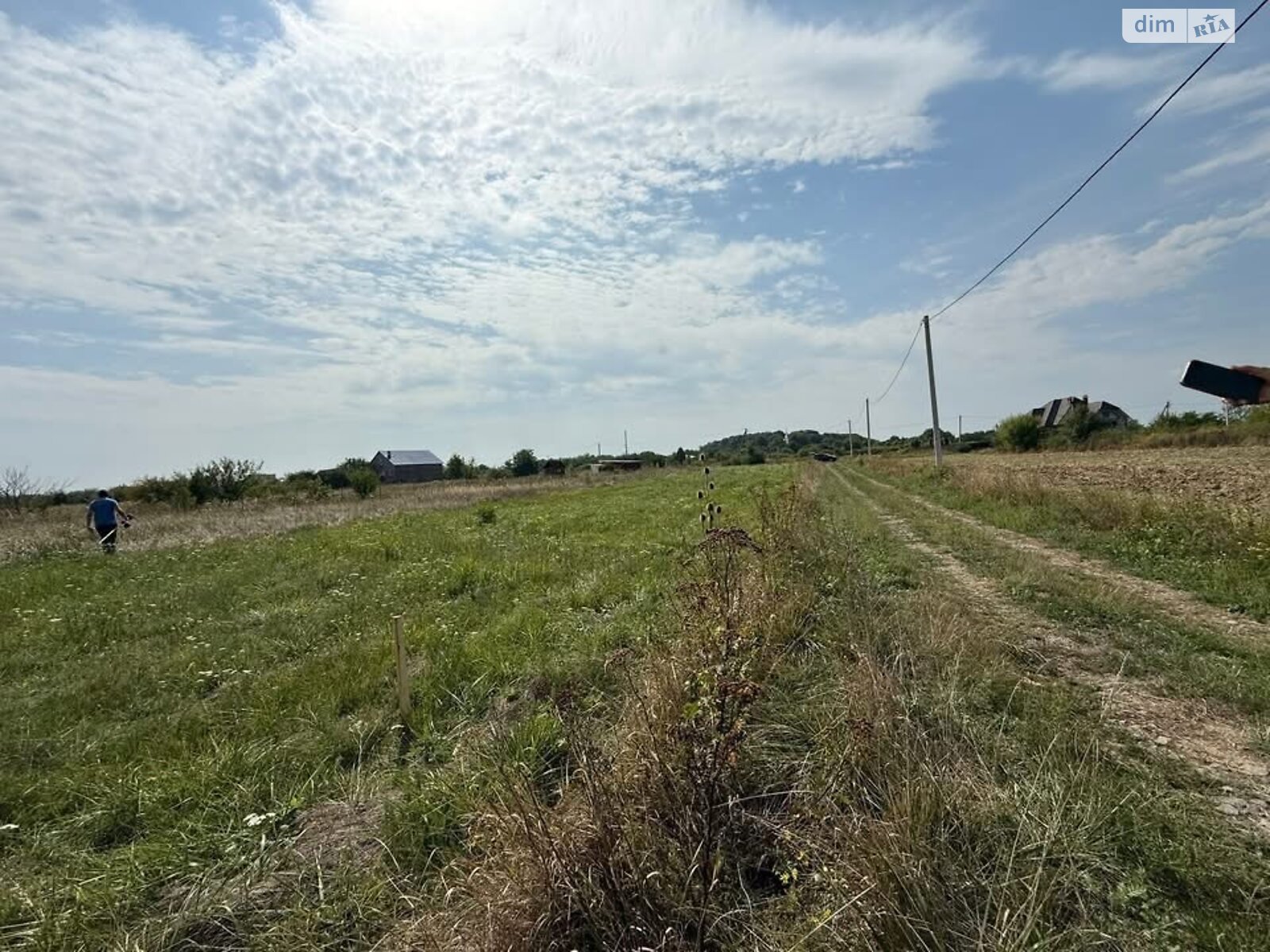 Земельный участок под жилую застройку в Часловцах, площадь 25 соток фото 1 Земельный участок под жилую застройку в Часловцах, площадь 25 соток фото 1