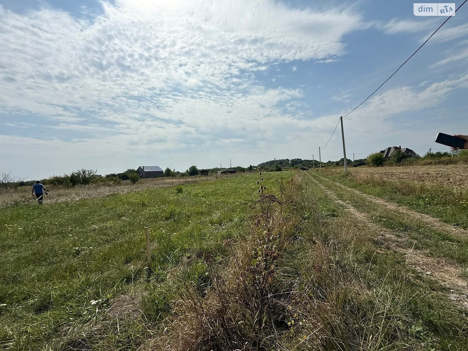 Земельный участок под жилую застройку в Часловцах, площадь 25 соток фото 1 Земельный участок под жилую застройку в Часловцах, площадь 25 соток фото 1