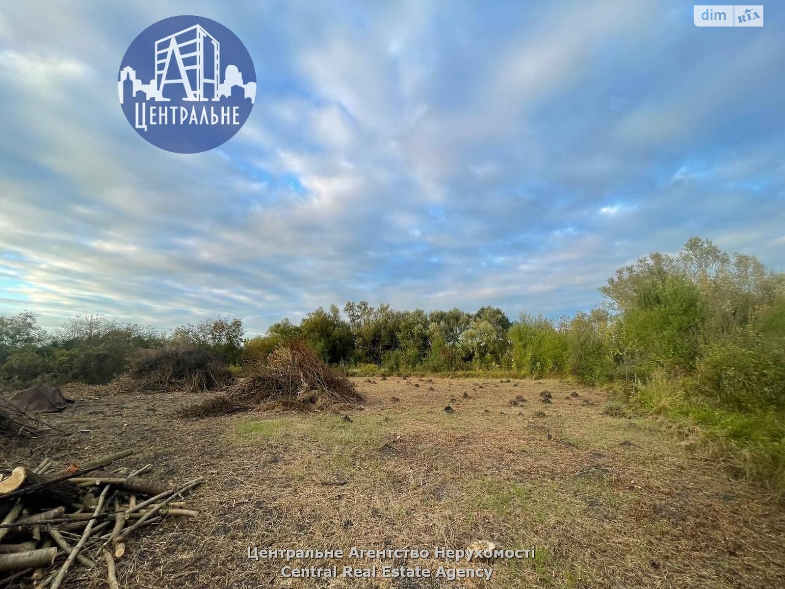 Земля під житлову забудову в Чернівцях, район Садгора, площа 10 соток фото 1 Земля під житлову забудову в Чернівцях, район Садгора, площа 10 соток фото 1