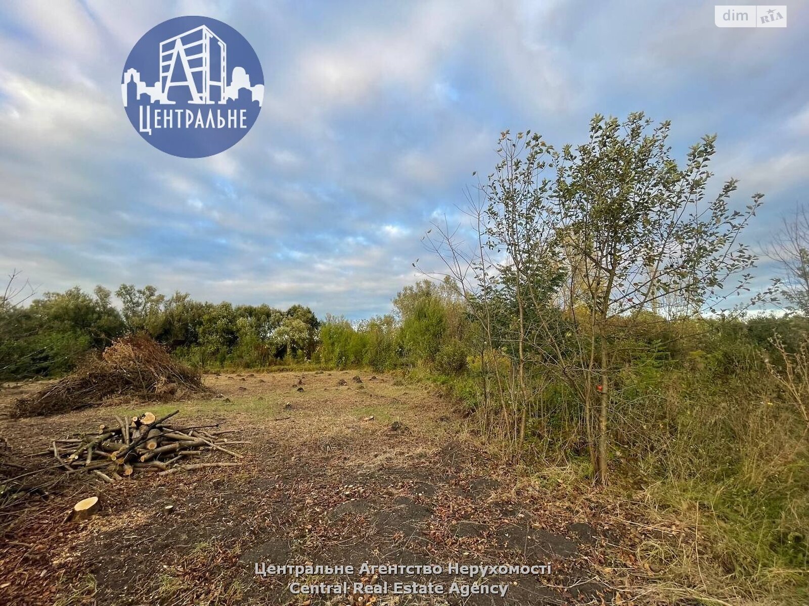 Земля під житлову забудову в Чернівцях, район Садгора, площа 10 соток фото 1 Земля під житлову забудову в Чернівцях, район Садгора, площа 10 соток фото 1