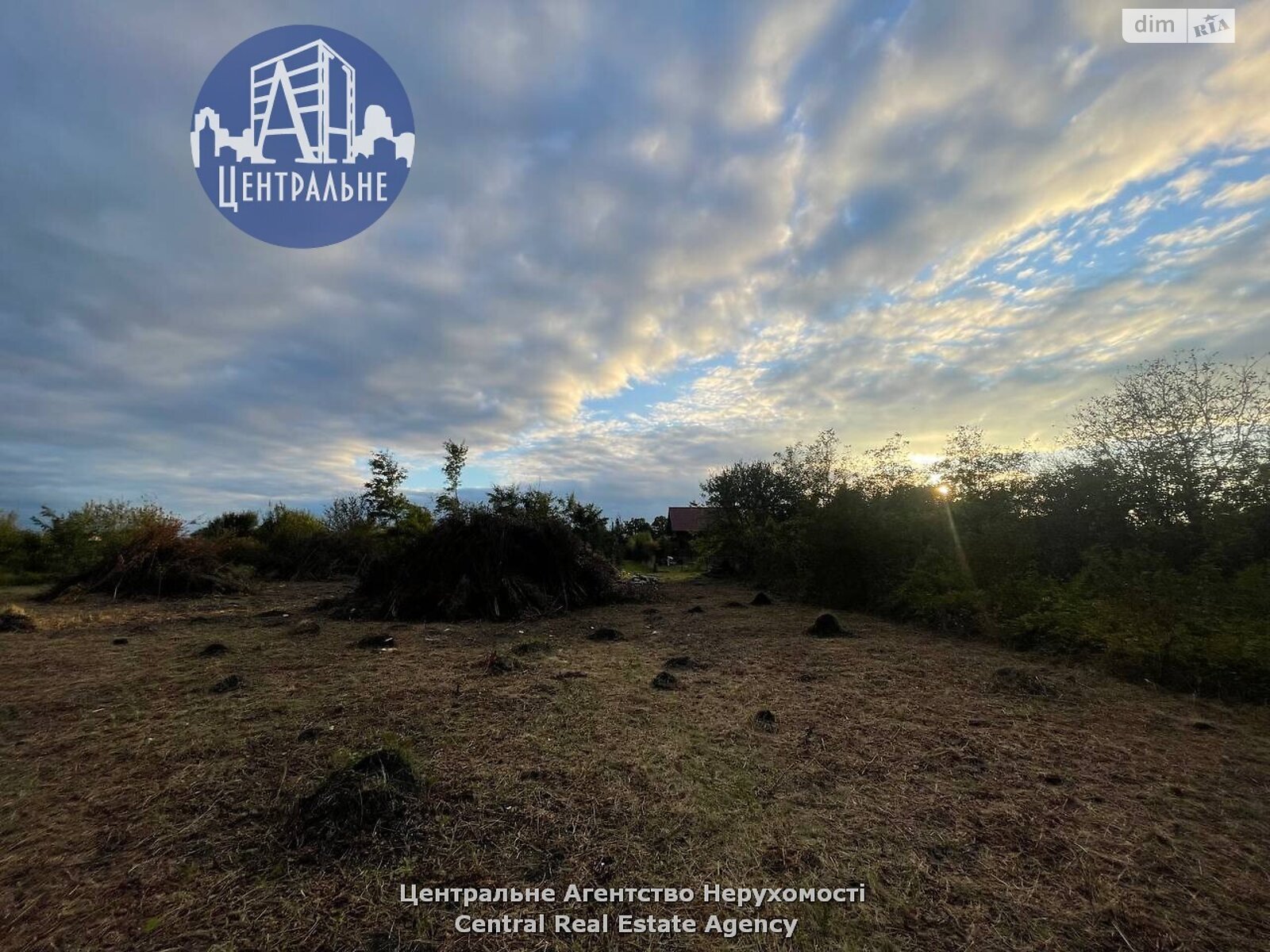 Земля під житлову забудову в Чернівцях, район Садгора, площа 10 соток фото 1 Земля під житлову забудову в Чернівцях, район Садгора, площа 10 соток фото 1